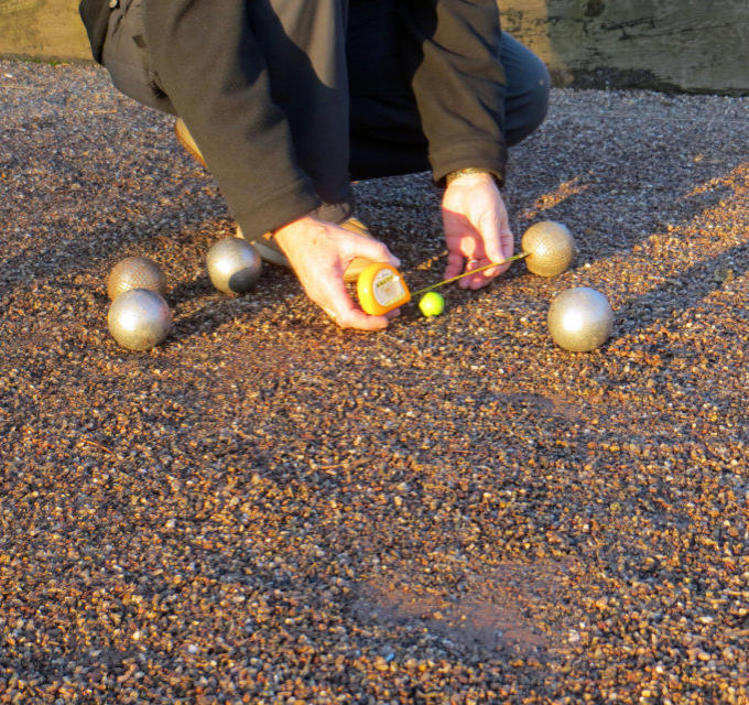 play petanque 1